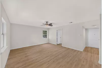 4911 Sandra Lynn Drive, Mesquite, TX 75150 - Photo 4
