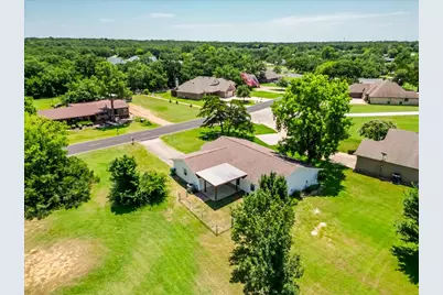 104 Pontiac Drive, Lake Kiowa, TX 76240 - Photo 36