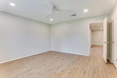 104 Pontiac Drive, Lake Kiowa, TX 76240 - Photo 10