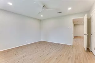 104 Pontiac Dr, Lake Kiowa, TX 76240 - Photo 10