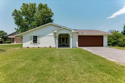104 Pontiac Drive, Lake Kiowa, TX 76240 - Photo 2