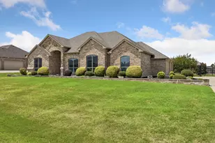 117 Thames Cir, Waxahachie, TX 75165 - Photo 2