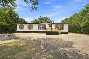 205 Lazy Ln, Red Oak, TX 75154 - Photo 1