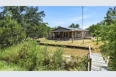 100 Shady Oaks Drive, Mineral Wells, TX 76067 - Photo 4