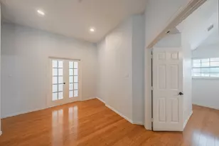 10503 Waters Dr, Irving, TX 75063 - Photo 20