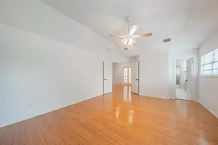 10503 Waters Dr, Irving, TX 75063 - Photo 28