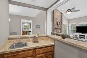2107 Rose Cliff Ln, Carrollton, TX 75007 - Photo 12