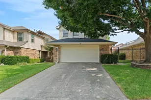 2107 Rose Cliff Ln, Carrollton, TX 75007 - Photo 2