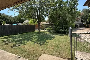 1110 Carriagehouse Ln, Garland, TX 75040 - Photo 4