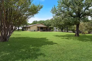 703 Robin Ln, Argyle, TX 76226 - Photo 12