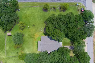 703 Robin Ln, Argyle, TX 76226 - Photo 8