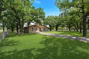 703 Robin Ln, Argyle, TX 76226 - Photo 10