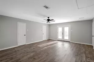 3044 Oak Ridge Rd, Crawford, TX 76638 - Photo 24