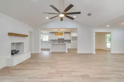 8613 Marys Creek Drive, Benbrook, TX 76116 - Photo 18