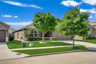 1528 Grassy Knoll Trail, Little Elm, TX 76227 - Photo 2
