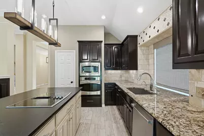 900 Muirfield Drive, Mansfield, TX 76063 - Photo 12