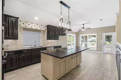 900 Muirfield Drive, Mansfield, TX 76063 - Photo 14