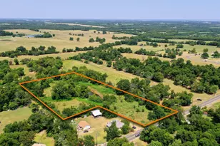 911 5th St, Honey Grove, TX 75446 - Photo 1