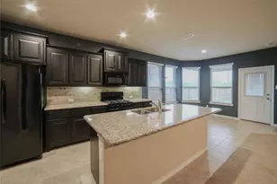 4004 Stonetrail Dr, Denton, TX 76210 - Photo 4