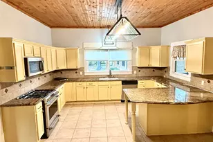 374 S Preston St, Van Alstyne, TX 75495 - Photo 8
