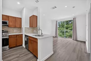 330 E Las Colinas Blvd E, Irving, TX 75039 - Photo 2