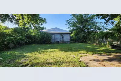 1320 Elm Wood Avenue, Fort Worth, TX 76104 - Photo 38