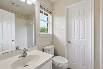 105 Dorsett Drive, Irving, TX 75063 - Photo 34