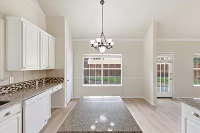 105 Dorsett Drive, Irving, TX 75063 - Photo 16