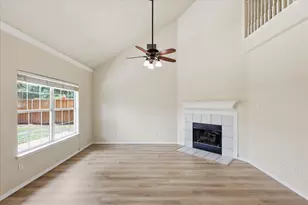 105 Dorsett Dr, Irving, TX 75063 - Photo 10