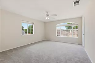 105 Dorsett Dr, Irving, TX 75063 - Photo 36