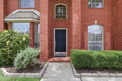 105 Dorsett Drive, Irving, TX 75063 - Photo 2
