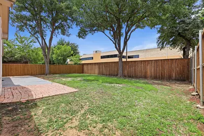 105 Dorsett Drive, Irving, TX 75063 - Photo 38