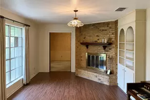 208 SW 4th St, Kerens, TX 75144 - Photo 2