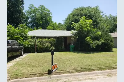516 S Weaver Street, Gainesville, TX 76240 - Photo 1