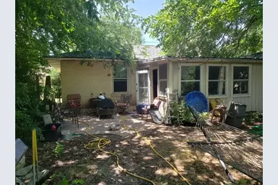 516 S Weaver Street, Gainesville, TX 76240 - Photo 2