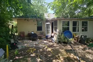 516 S Weaver St, Gainesville, TX 76240 - Photo 2