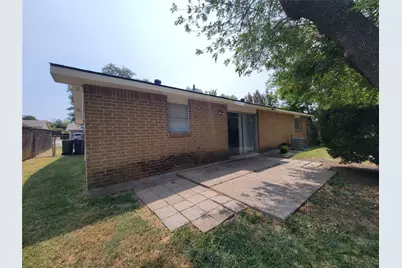 5406 Saddleback Road, Garland, TX 75043 - Photo 12