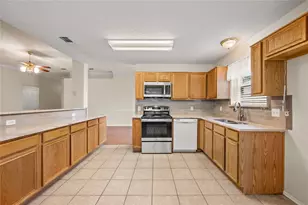 3321 Harbourtown Dr, Grand Prairie, TX 75052 - Photo 16