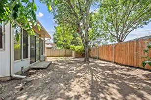 3321 Harbourtown Dr, Grand Prairie, TX 75052 - Photo 38