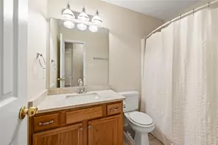 3321 Harbourtown Dr, Grand Prairie, TX 75052 - Photo 32