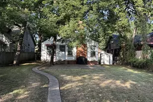 1108 S Travis St, Sherman, TX 75090 - Photo 2