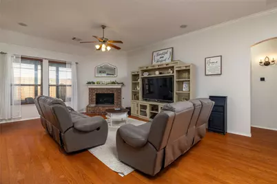 15647 Gatehouse Drive, Fort Worth, TX 76262 - Photo 14