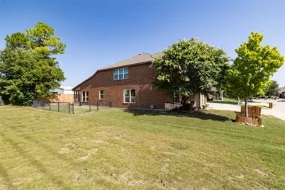 15647 Gatehouse Drive, Fort Worth, TX 76262 - Photo 2