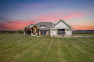 4017 Crick Ct, Weatherford, TX 76087 - Photo 1
