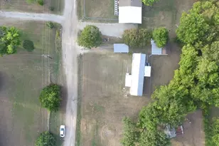 507 Mason Dr, Seven Points, TX 75143 - Photo 6