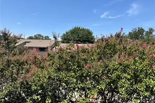 8601 Park Ln, Dallas, TX 75231 - Photo 20