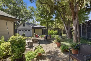 838 Salmon Dr, Dallas, TX 75208 - Photo 16
