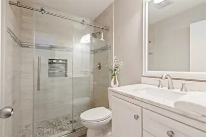5916 Sandhurst Lane #225, Dallas, TX 75206 - Photo 16