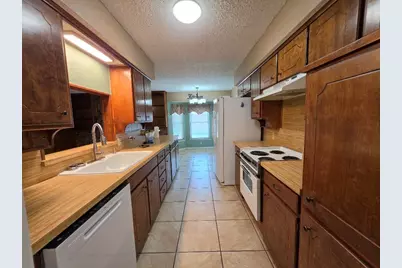 2024 Pebblecreek Drive, Cleburne, TX 76033 - Photo 6