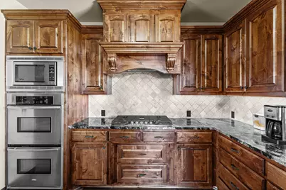 2407 Wills Way Drive, Granbury, TX 76049 - Photo 20
